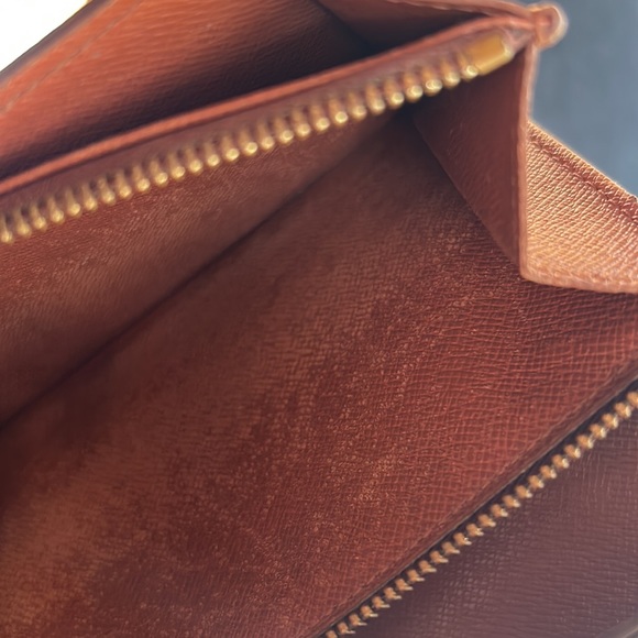 LOUIS VUITTON Louis Vuitton Sara Leather Brown Wallet Monogram - Picture 6 of 14